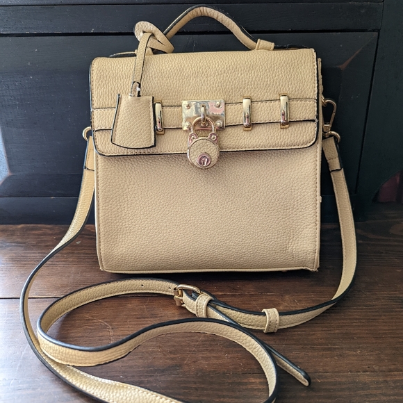 Very Nice Tan La Terre purse - Picture 5 of 10